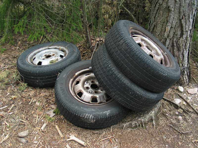 Featured image for “Mixing Tires – Bad Idea”